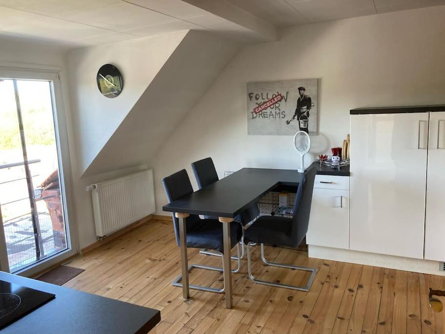 Sonnige Etagen-Wohnung, Alleinige Nutzung, Wasserbett Neunkirchen  Exterior foto