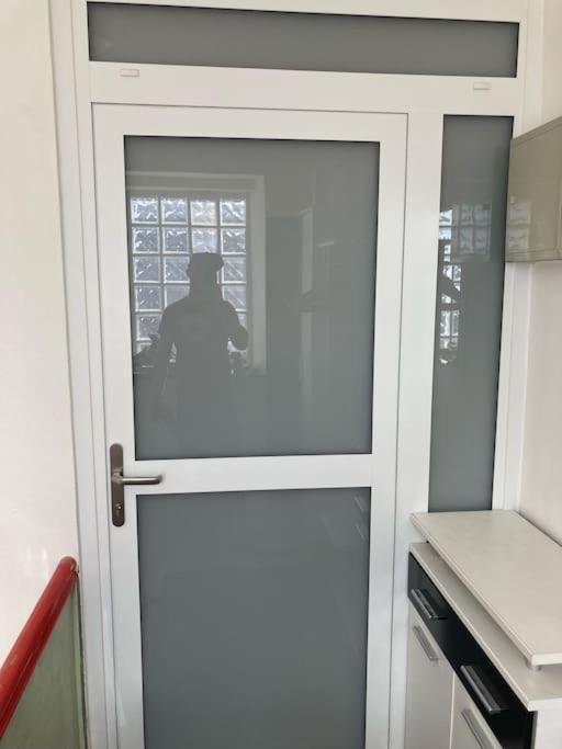 Sonnige Etagen-Wohnung, Alleinige Nutzung, Wasserbett Neunkirchen  Exterior foto