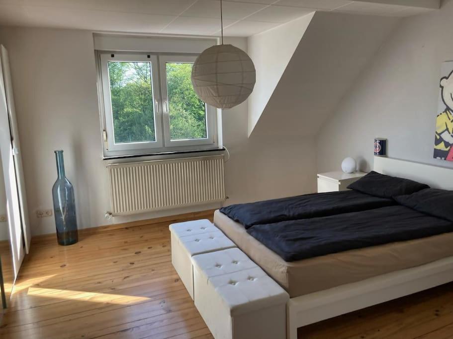 Sonnige Etagen-Wohnung, Alleinige Nutzung, Wasserbett Neunkirchen  Exterior foto